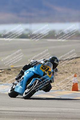 media/Dec-08-2024-CVMA (Sun) [[267e5a7075]]/Race 4-Amateur Supersport Middleweight/